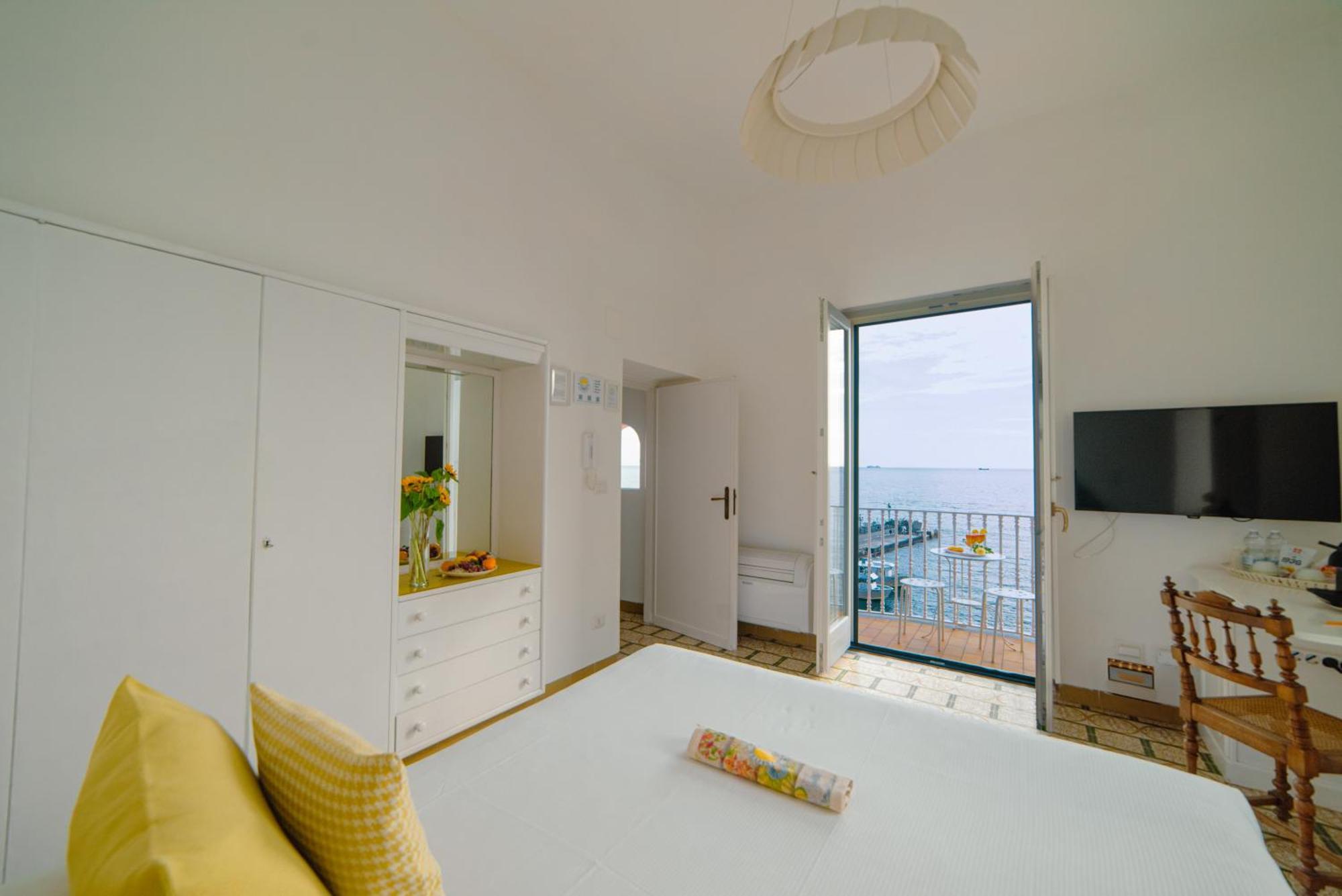 Dimore De Luca- Sea View Amalfi Exteriör bild