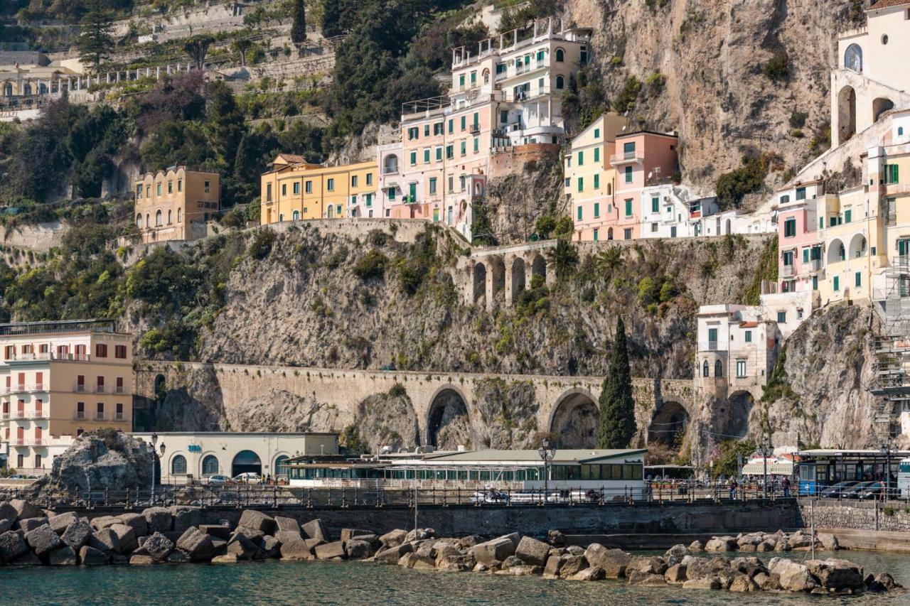 Dimore De Luca- Sea View Amalfi Exteriör bild